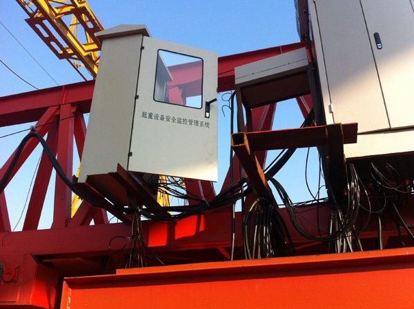 起重機械安全監控管理系統安裝現場一