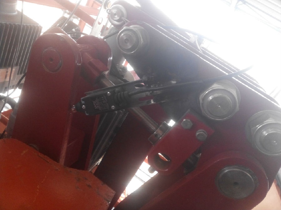 內蒙古蘭石門式起重機安全監控系統現場安裝圖一