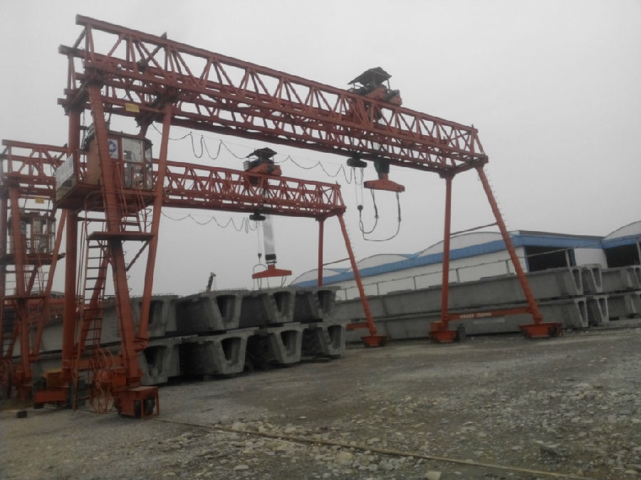 四川成都門機(jī)監(jiān)控系統(tǒng)現(xiàn)場(chǎng)安裝圖三