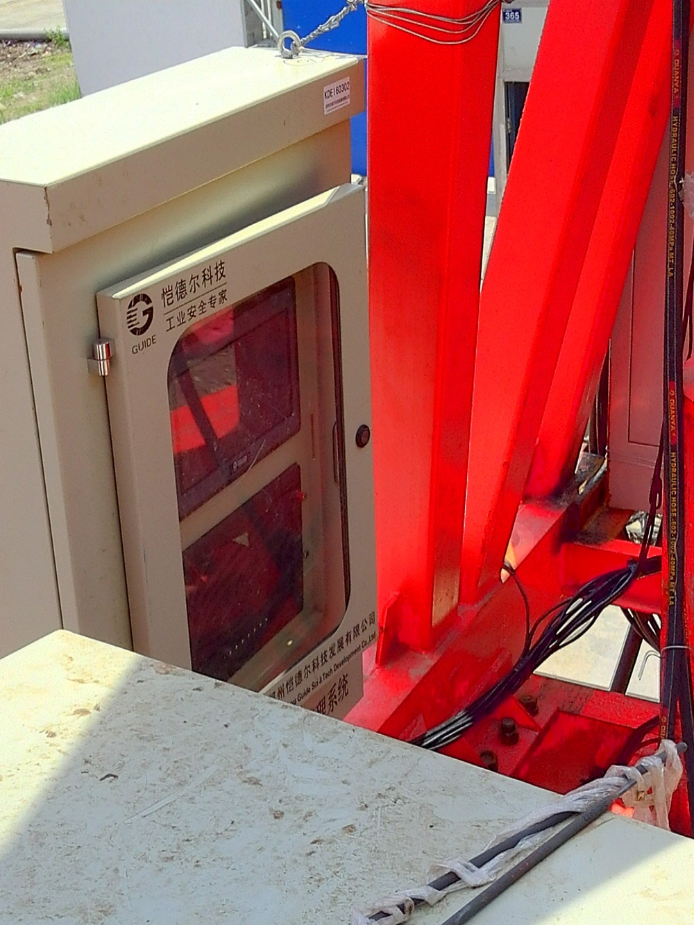 連云港響水架橋機(jī)安全監(jiān)控管理系統(tǒng)安裝現(xiàn)場三