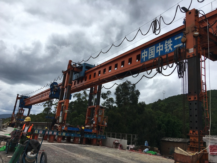 曲靖安裝架橋機安全監(jiān)控管理系統(tǒng)現(xiàn)場一