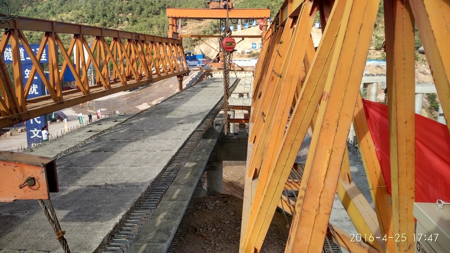 曲靖安裝架橋機安全監(jiān)控管理系統(tǒng)現(xiàn)場三