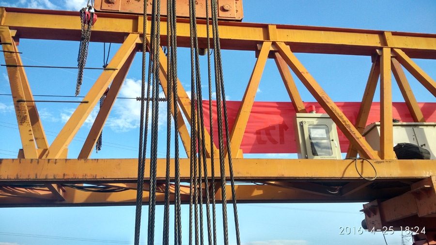 曲靖安裝架橋機安全監(jiān)控管理系統(tǒng)現(xiàn)場五